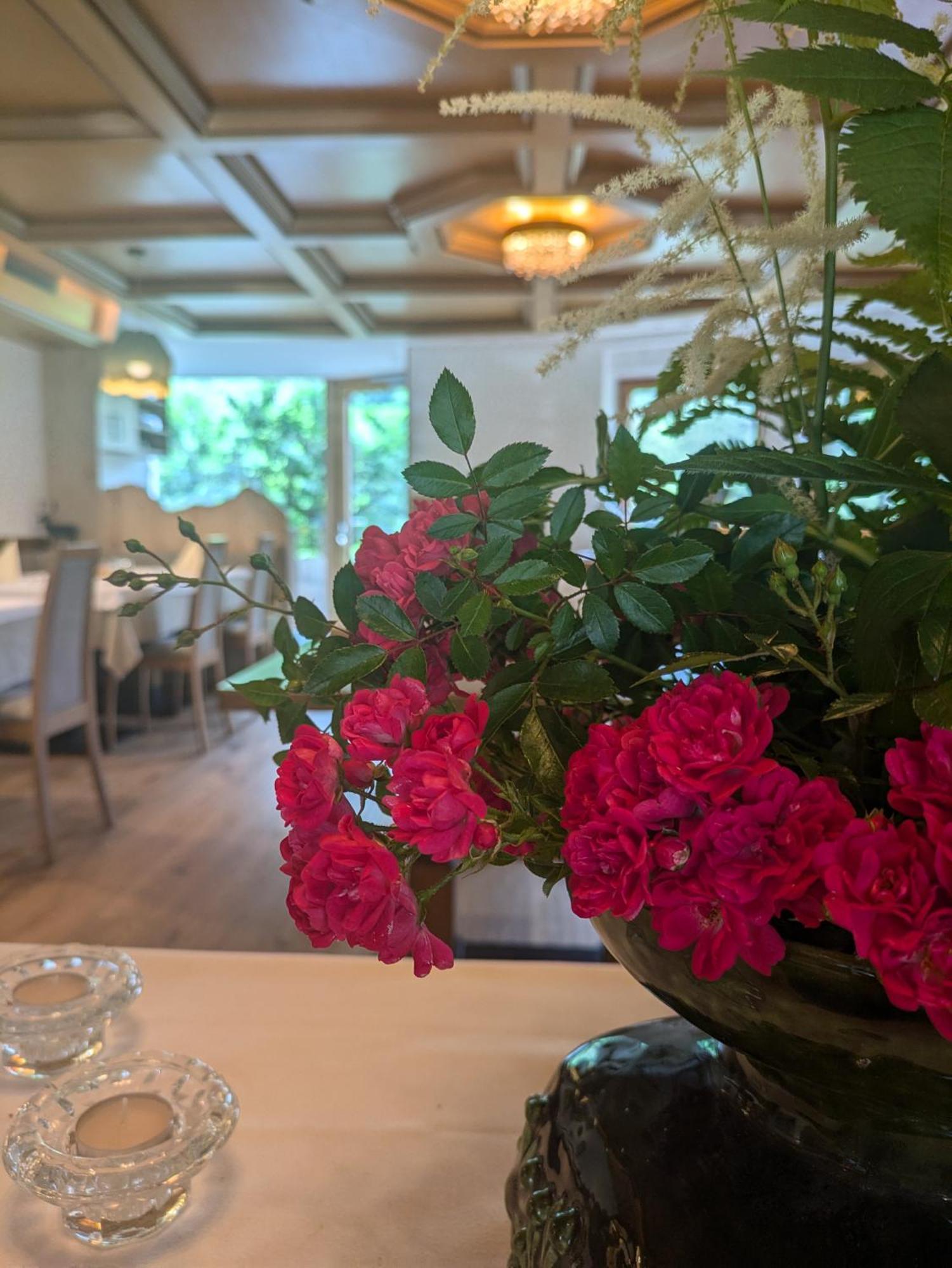 Hotel Alpenblick Sarentino エクステリア 写真