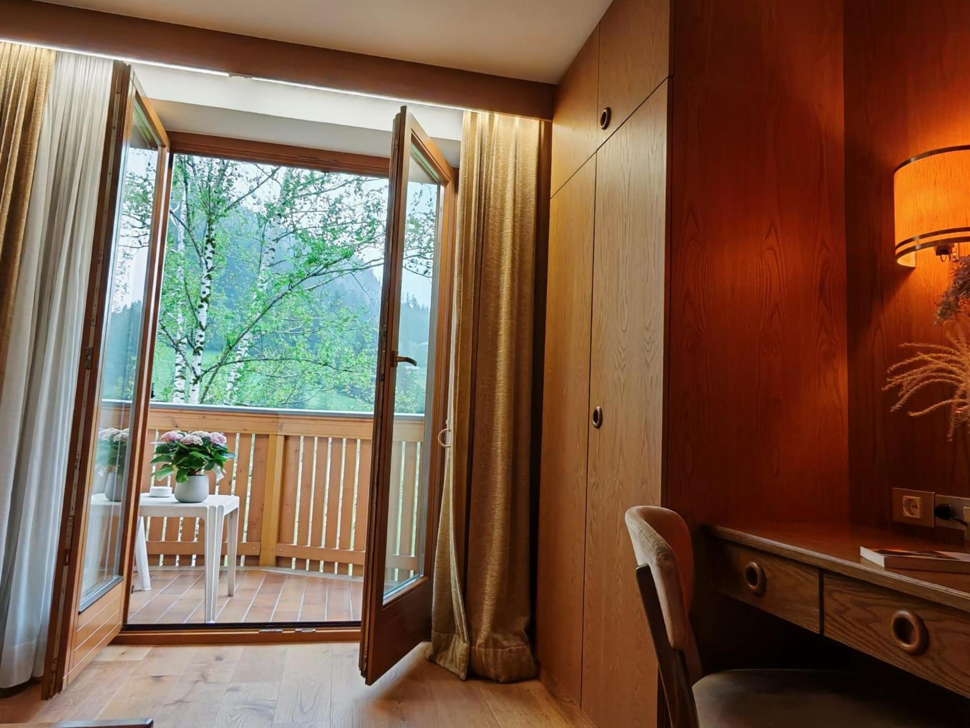 Hotel Alpenblick Sarentino エクステリア 写真