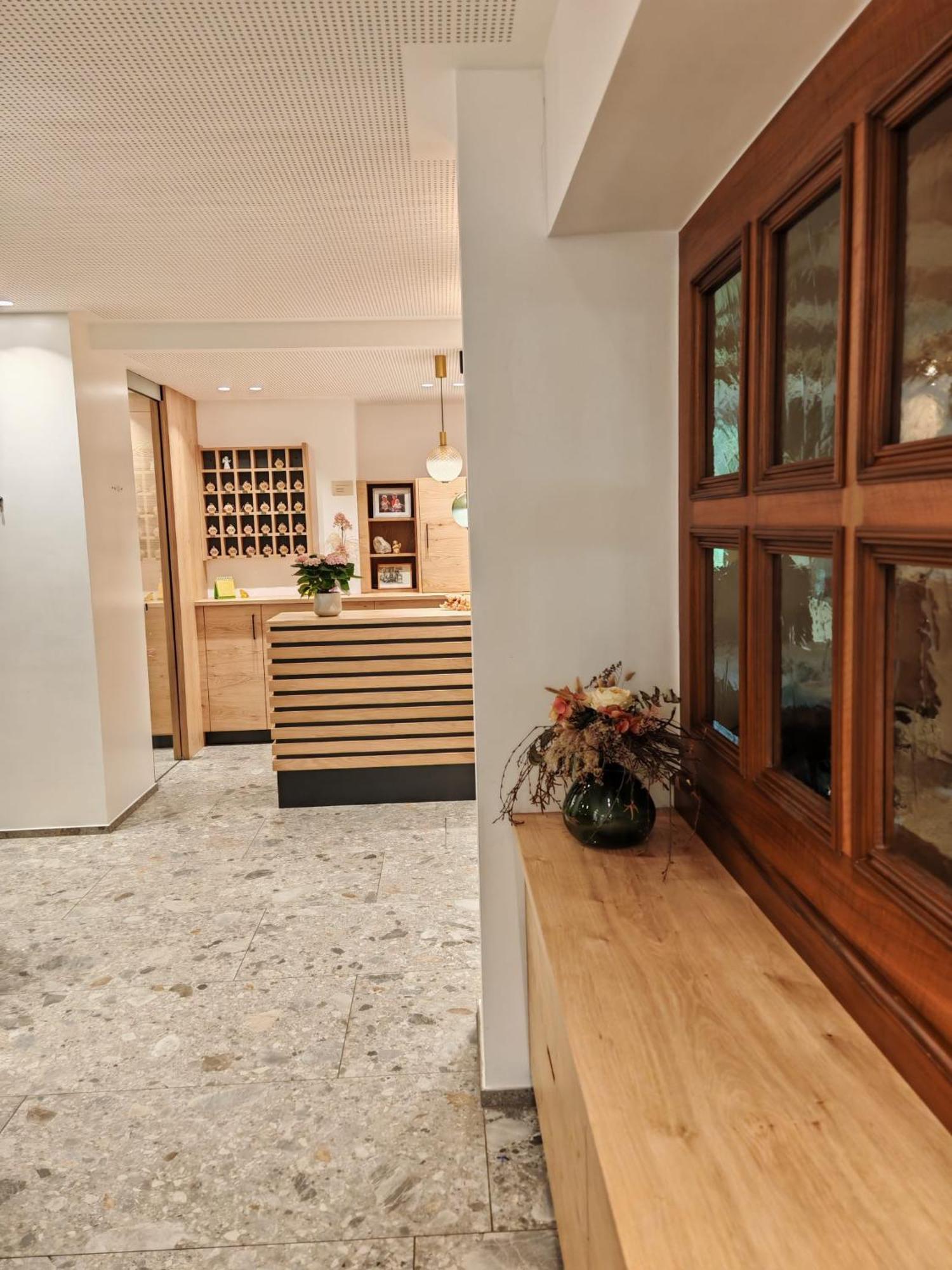 Hotel Alpenblick Sarentino エクステリア 写真